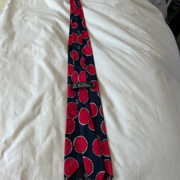 Maximilian 100% Silk Men's Red and Black Tie - Picture 2 of 8